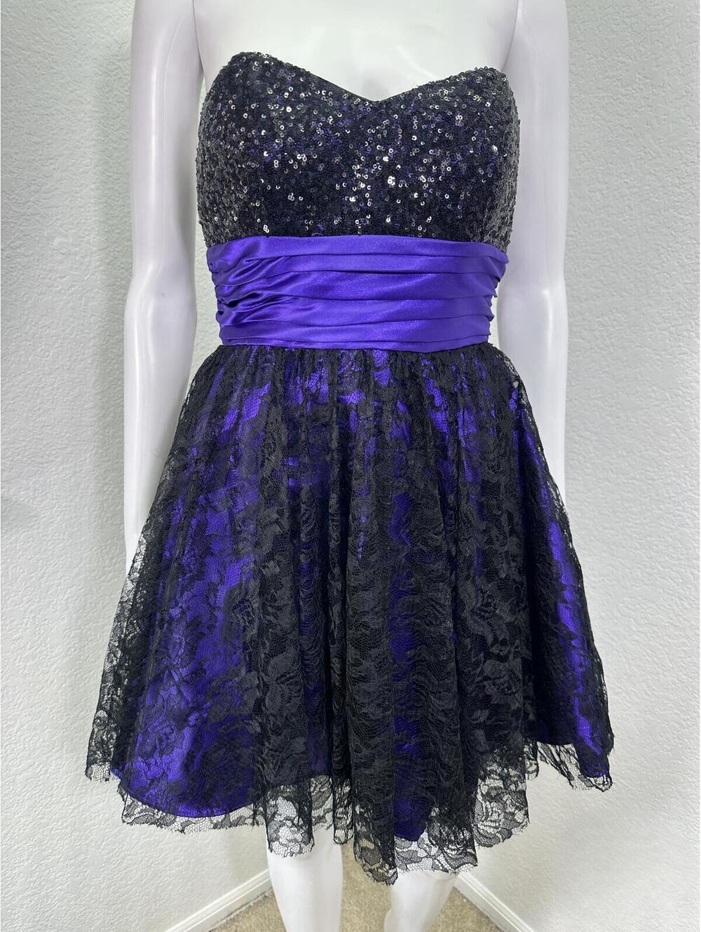 Sz 5/6 Masquerade Black Y2K Lace Overlay Purple Fit & Flare Party Dress Goth